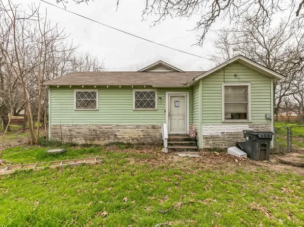 217 E College Ave, Corsicana, TX 75110