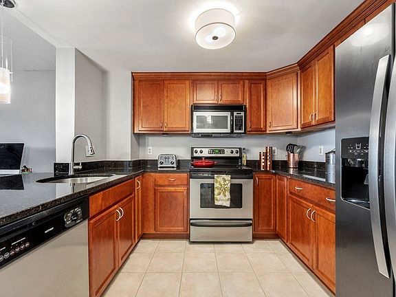 3rd image of 20-30 Daniels St #510