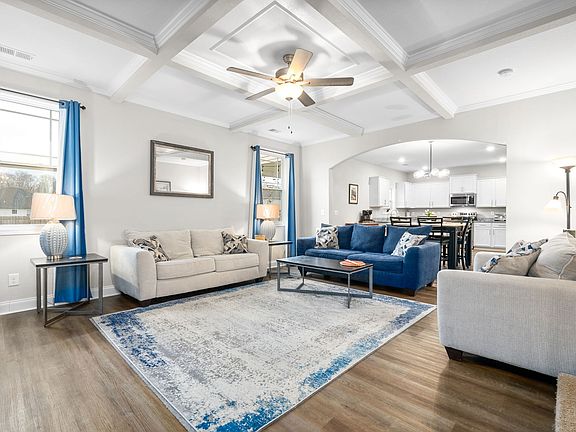 3rd image of 1089 Black Oak Cir