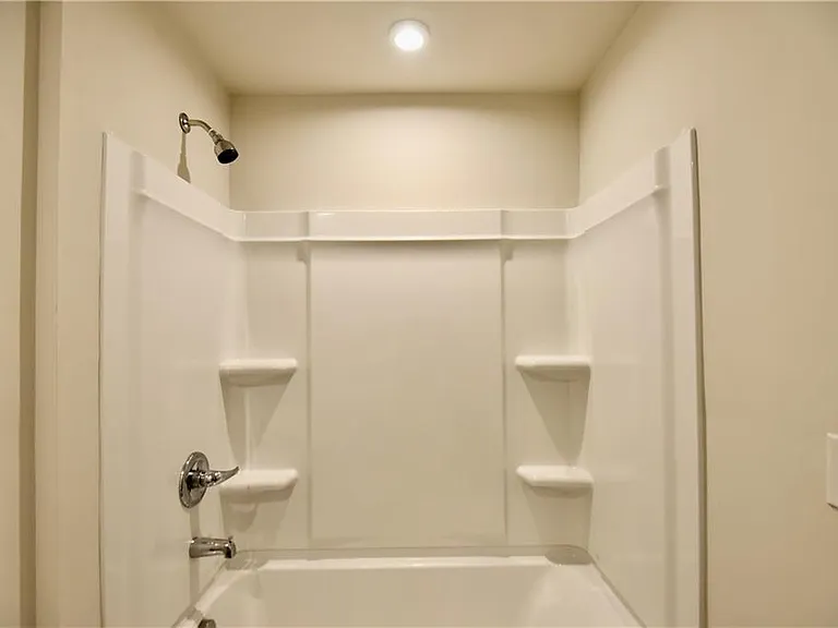 8421 Limerick Ln — Photo 17