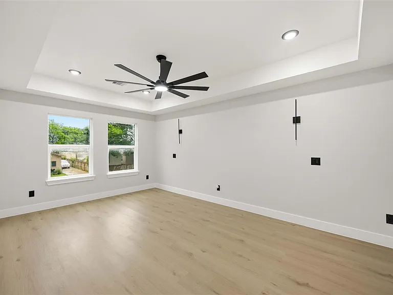 8013 Moon Beam St #B — Photo 9