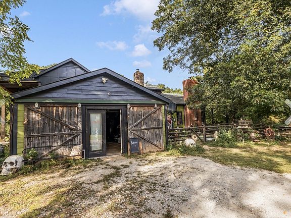 3rd image of 7139 Kingston Rd