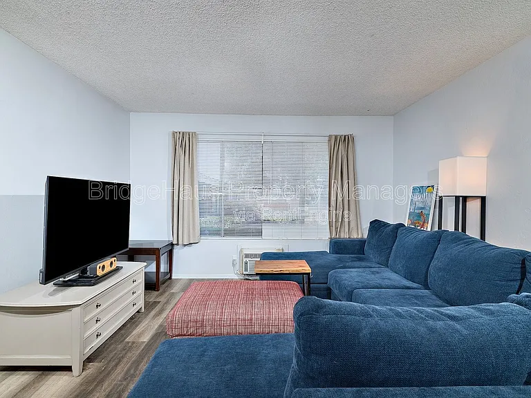 4560 Maple Ave #124 — Photo 2