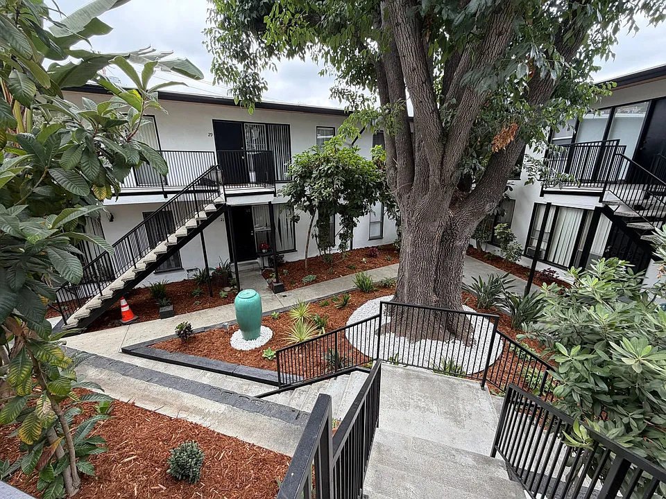 The Claire Manor Apts