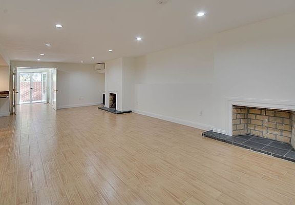 3rd image of 122 Pacific St #1