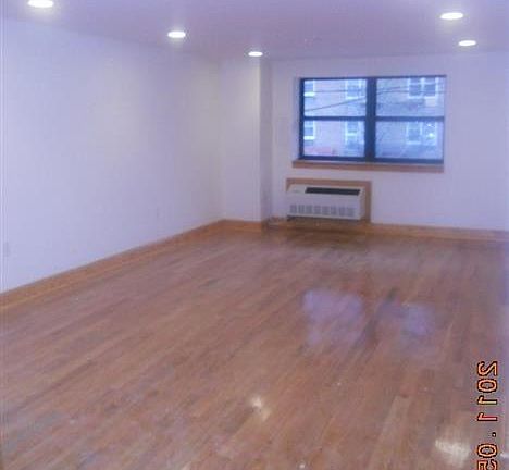 4th image of 8414 143rd St #5