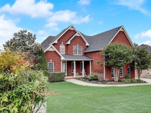 124 Cedar Ridge Ln, Hendersonville, TN 37075