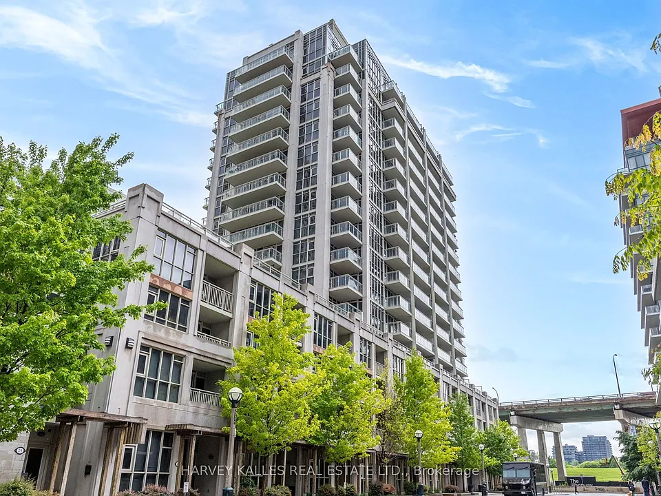 38 Grand Magazine St #628