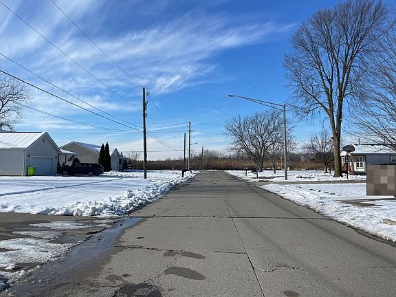 5th image of 26136 Matilda Ave