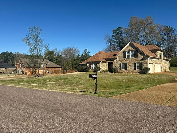 2nd image of 14092 Strafford Ln