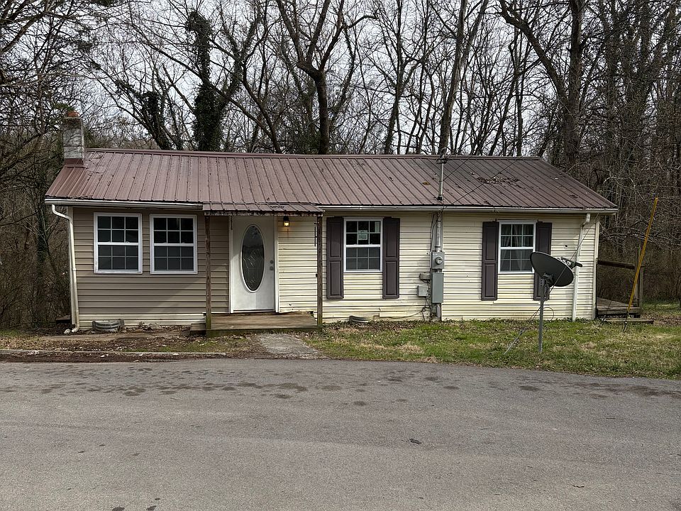 1st image of 2916 Smith Ln