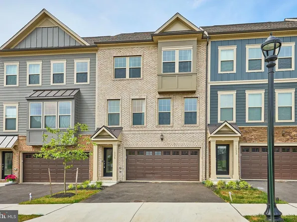 1035 Venifena Ter SE, Leesburg, VA 20175