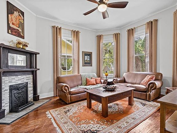 3rd image of 1117 Montauk Ave