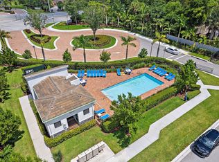 6685 Pointe Of Woods Dr, West Palm Beach, FL 33415