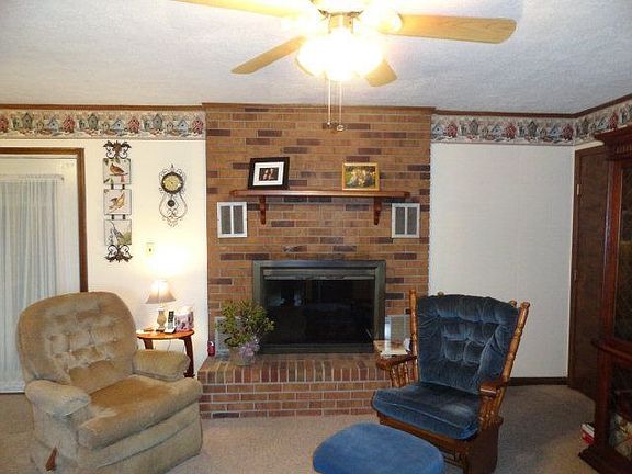 3rd image of 54 Hermitage Dr