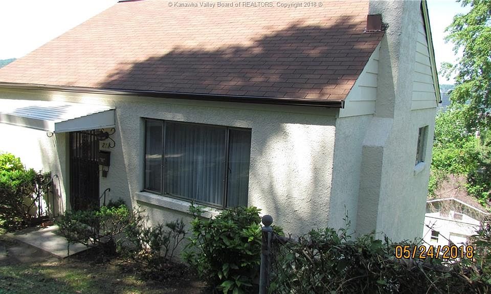 1st image of 211 Sunset Dr