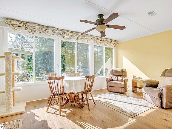 5th image of 113 Creeks Edge Ct