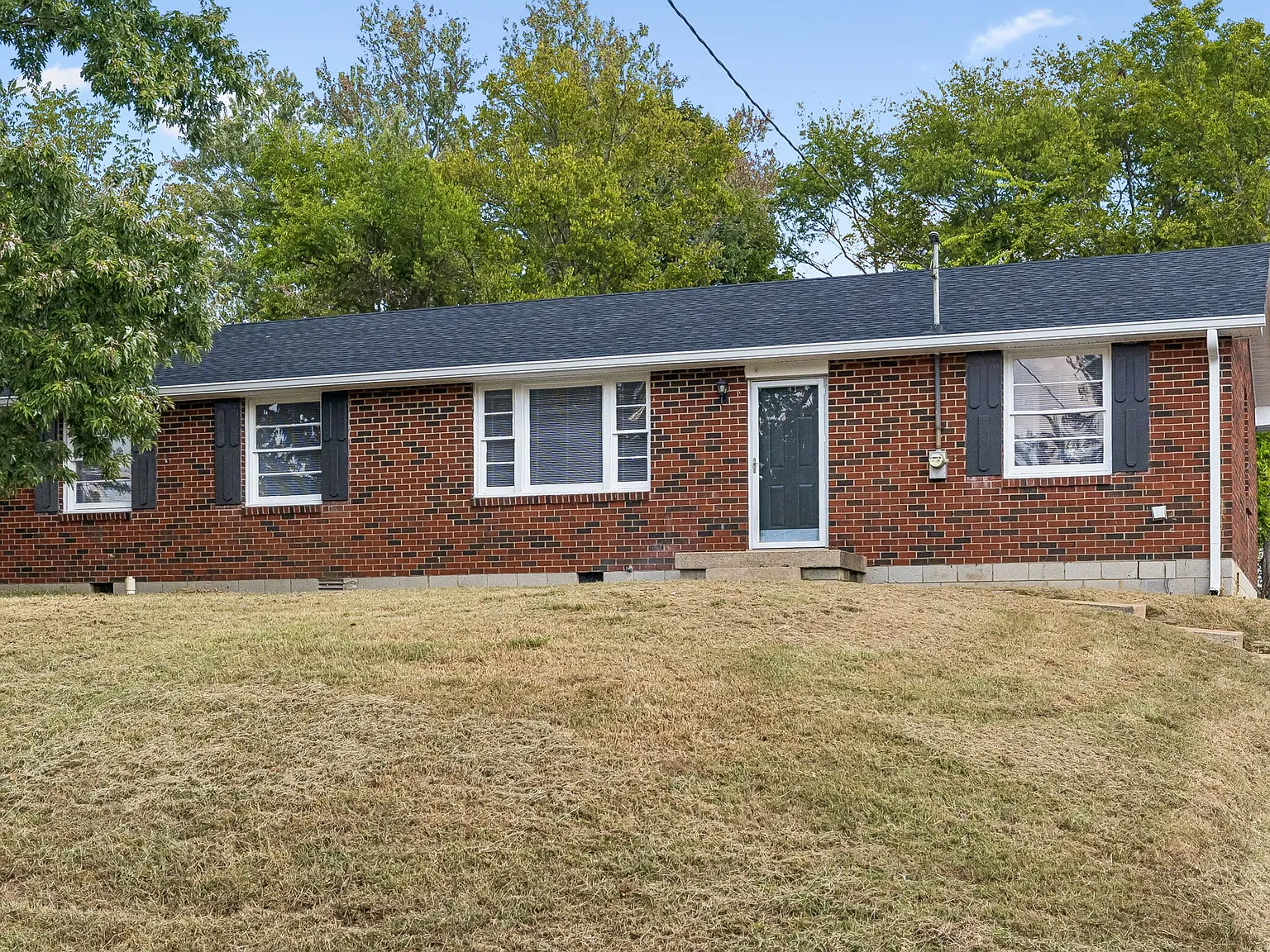 4 bed, $2,495 — Photo 2