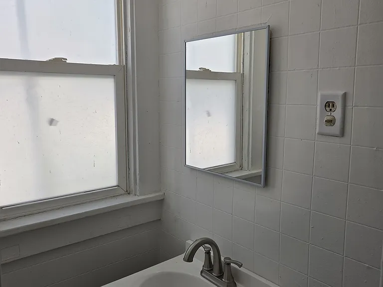 2118 W Clarke Ave #2 — Photo 5