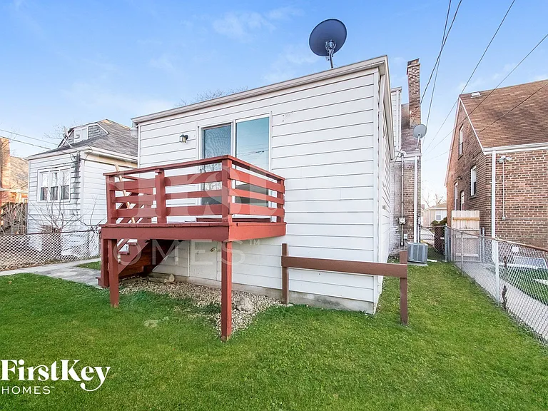 19 E 140th Ct — Photo 14