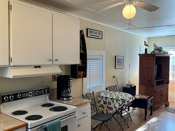 3rd image of 1306 Ocean Beach Blvd S