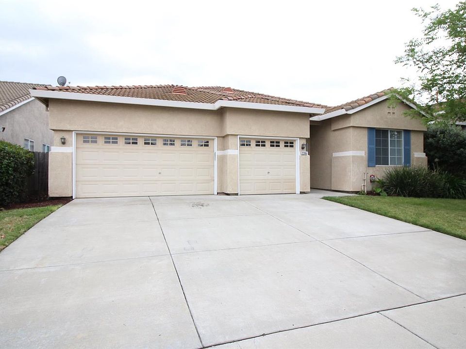 1st image of 2296 Pisa Cir