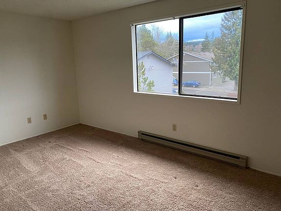 3rd image of 1900 Alabama St APT 11
