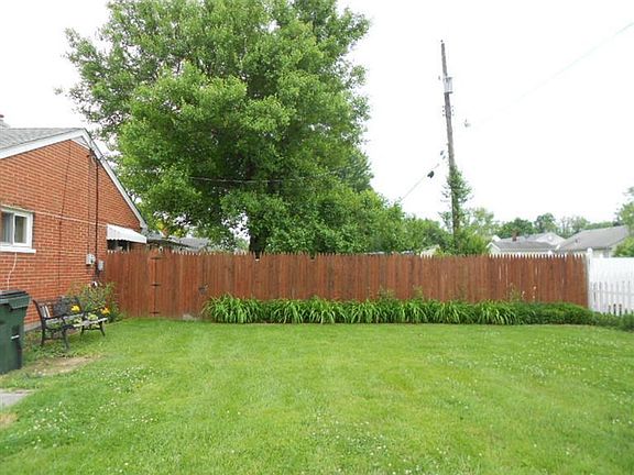 2nd image of 411 Brookwood Ave
