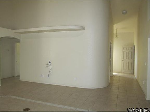 5th image of 1128 Crystal Point Cir