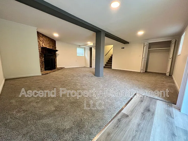 903 Valerie Ln — Photo 19