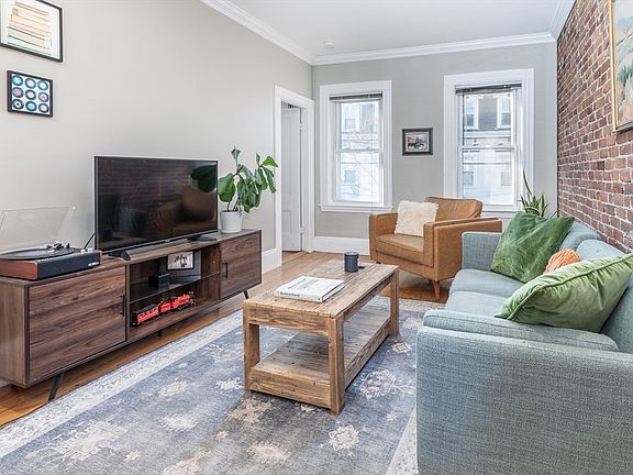 2nd image of 192 W 5th St #2