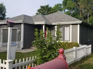 719 Hillcrest Ave, Council Bluffs, IA 51503