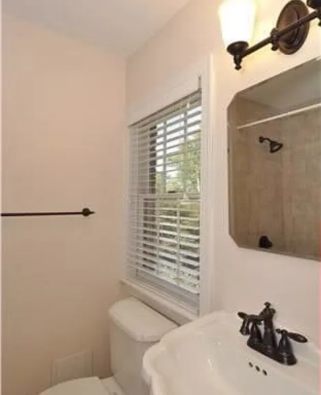 9412 Colesville Rd — Photo 10