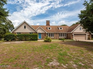 345 Island Rd, Harkers Island, NC 28531