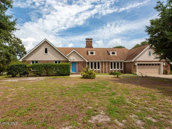 345 Island Road, Harkers Island, NC 28531