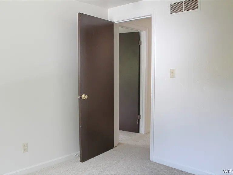 116 Berehaven Dr #LEFT — Photo 11