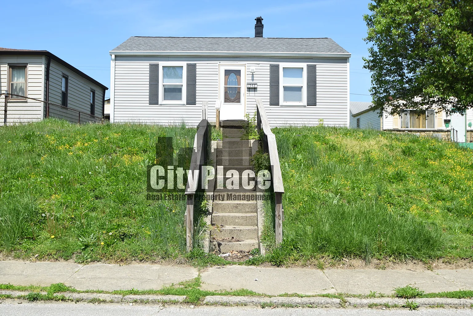 1548 Comer Ave photo 1