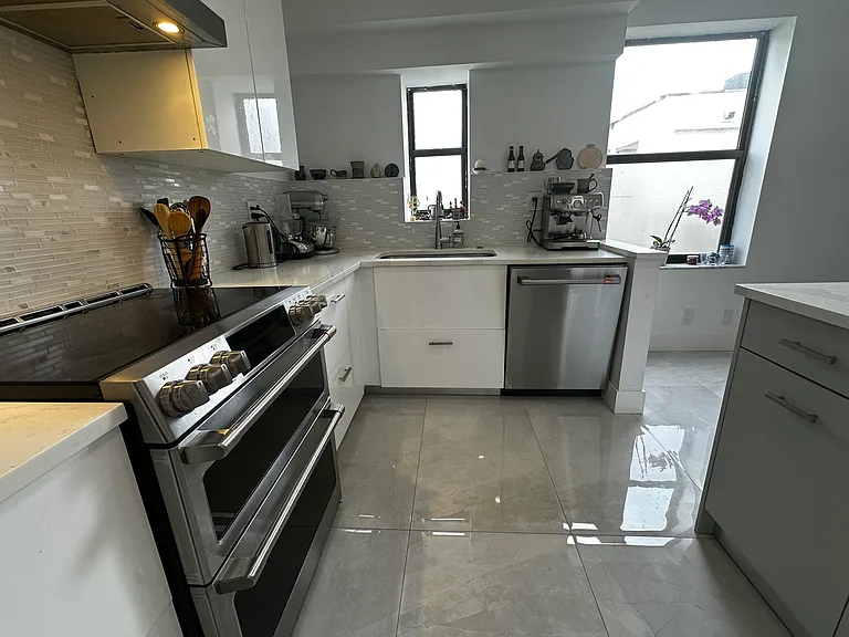 20401 NE 30th Ave #420 — Photo 5