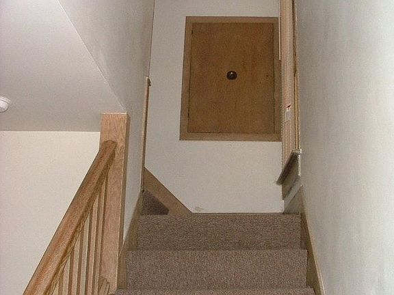 5th image of 15 E Northwood Ave