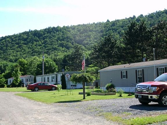 3rd image of 38 Penny Ln