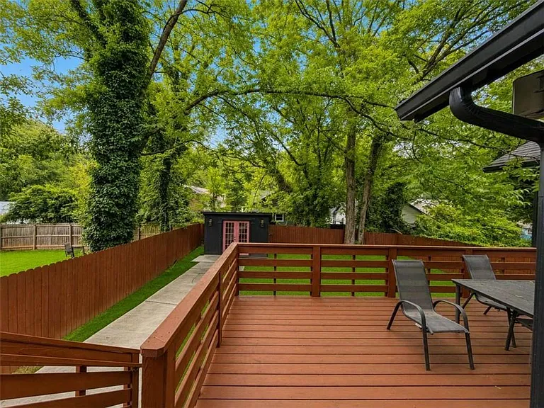 906 Westmont Rd SW — Photo 33