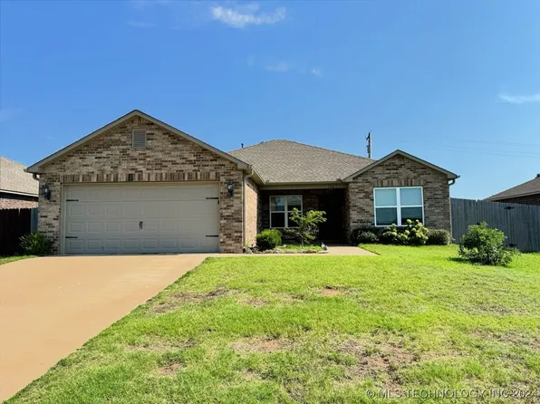 1207 W Missouri Ave, Claremore, OK 74019