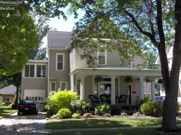 1215 Birchard Ave, Fremont, OH 43420