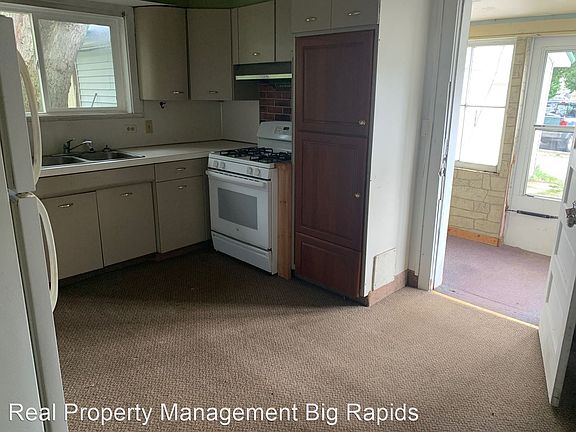 3rd image of 118 Locust St #4107501