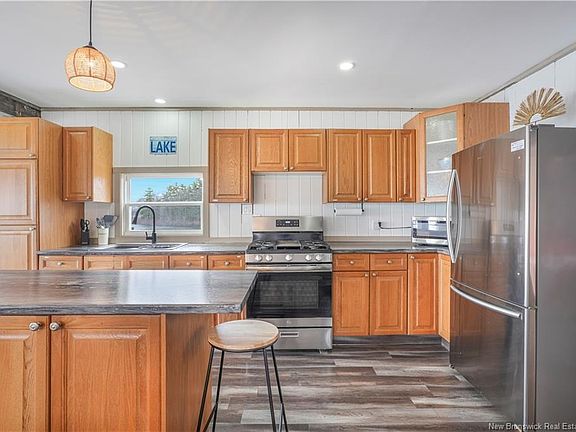 4th image of 466 Cumberland Point Rd