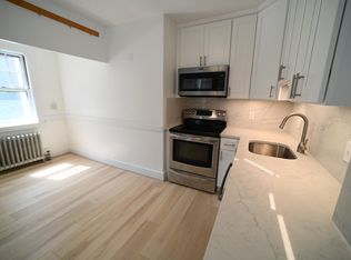 88 Central St #1, Auburndale, MA 02466