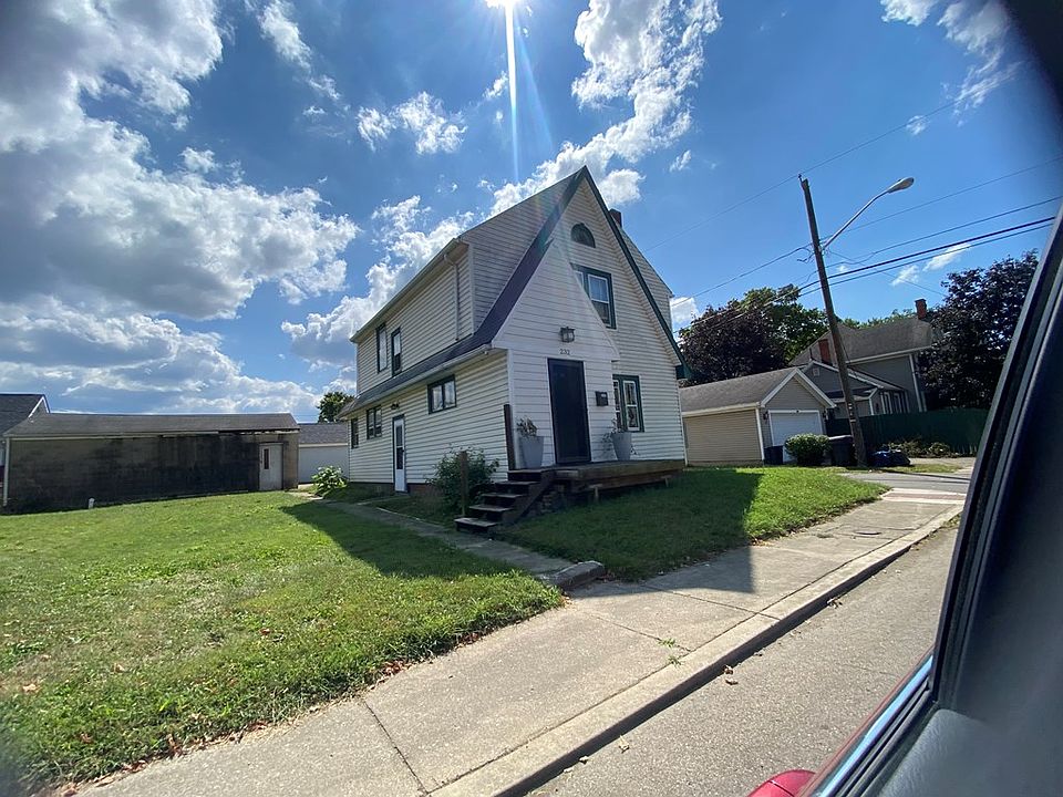 2nd image of 232 E 7th St