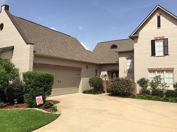 3rd image of 409 Summerville Dr