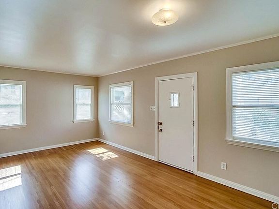 3rd image of 314 N Newport Ave
