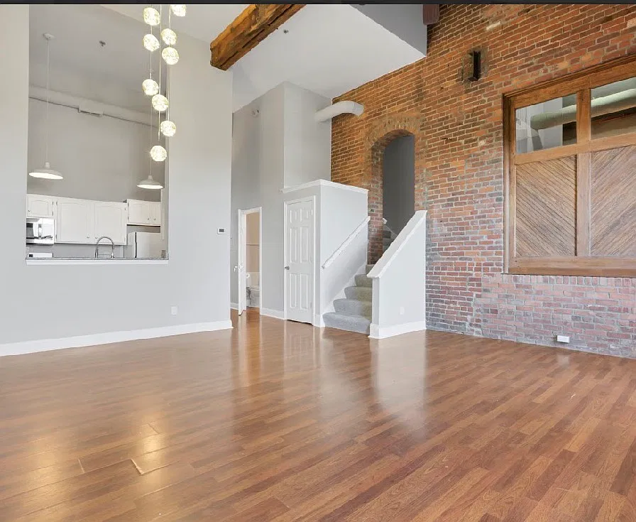 544 S Front St — Photo 4